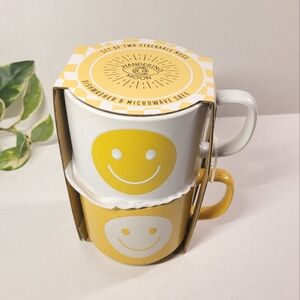 Stacking Happy Mugs Set